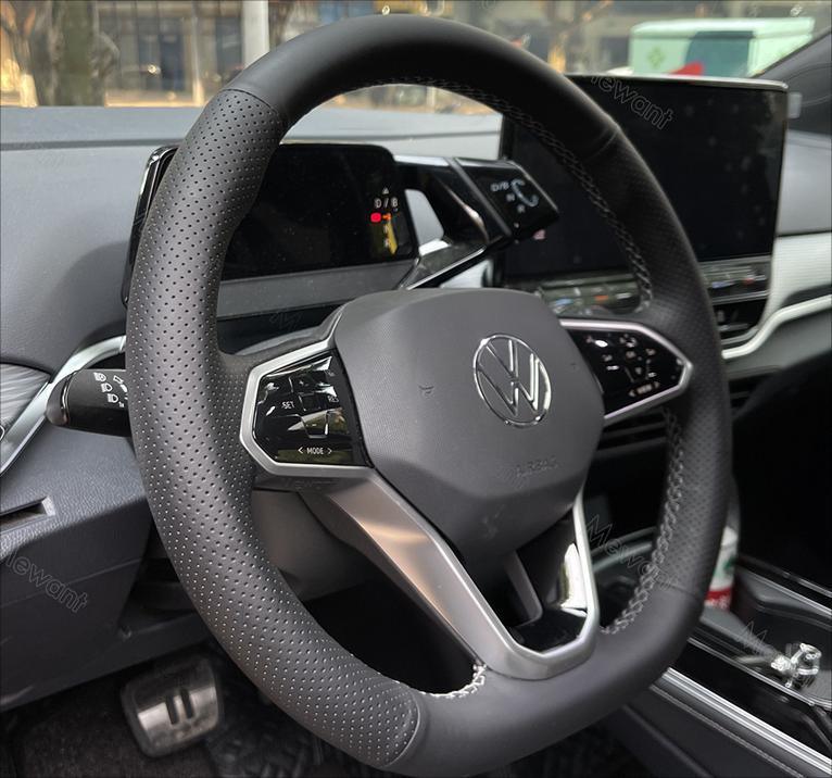 Leather steering wheel cover for vw golf 8