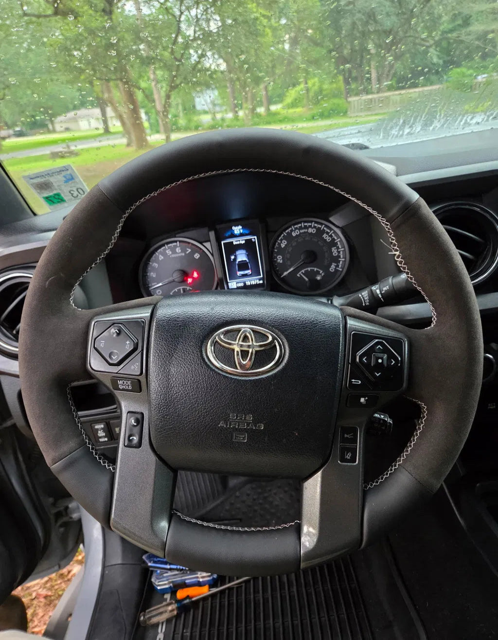 Custom steering wheel wrap customer installation