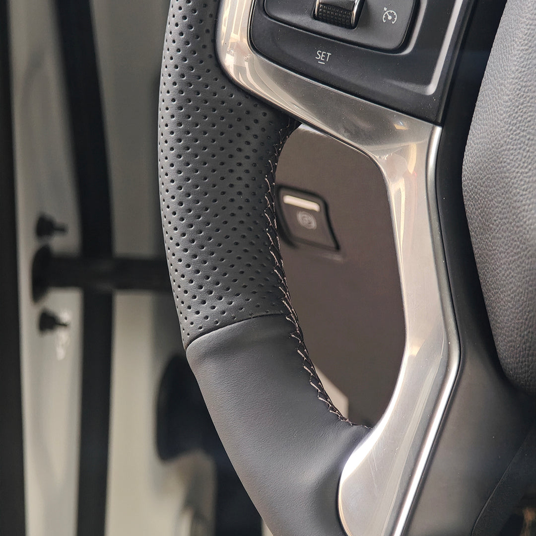 Steering Wheel Cover for Chevrolet Silverado 1500 2500 3500 Blazer Suburban Tahoe 2019-2025