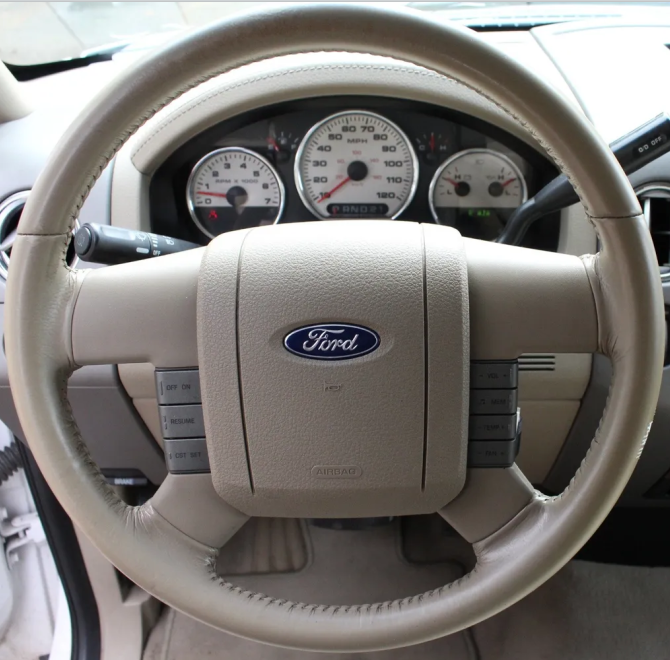 Steering Wheel Cover for Ford F150 F250 F350 2004-2008