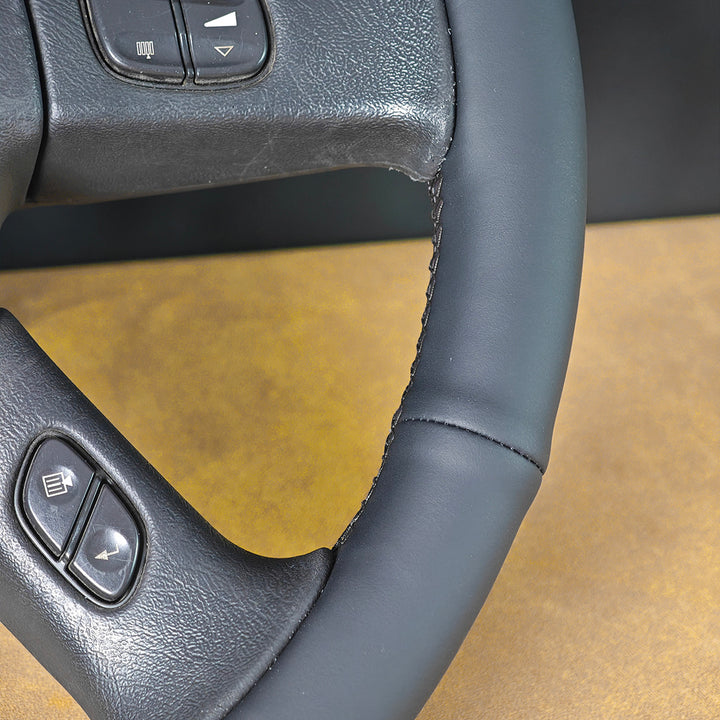 USA_Warehouse_Steering_Wheel_Cover_for_GMC_Sierra_1500_2500_3500_Savana_Yukon_1998-2024#year_2003-2006