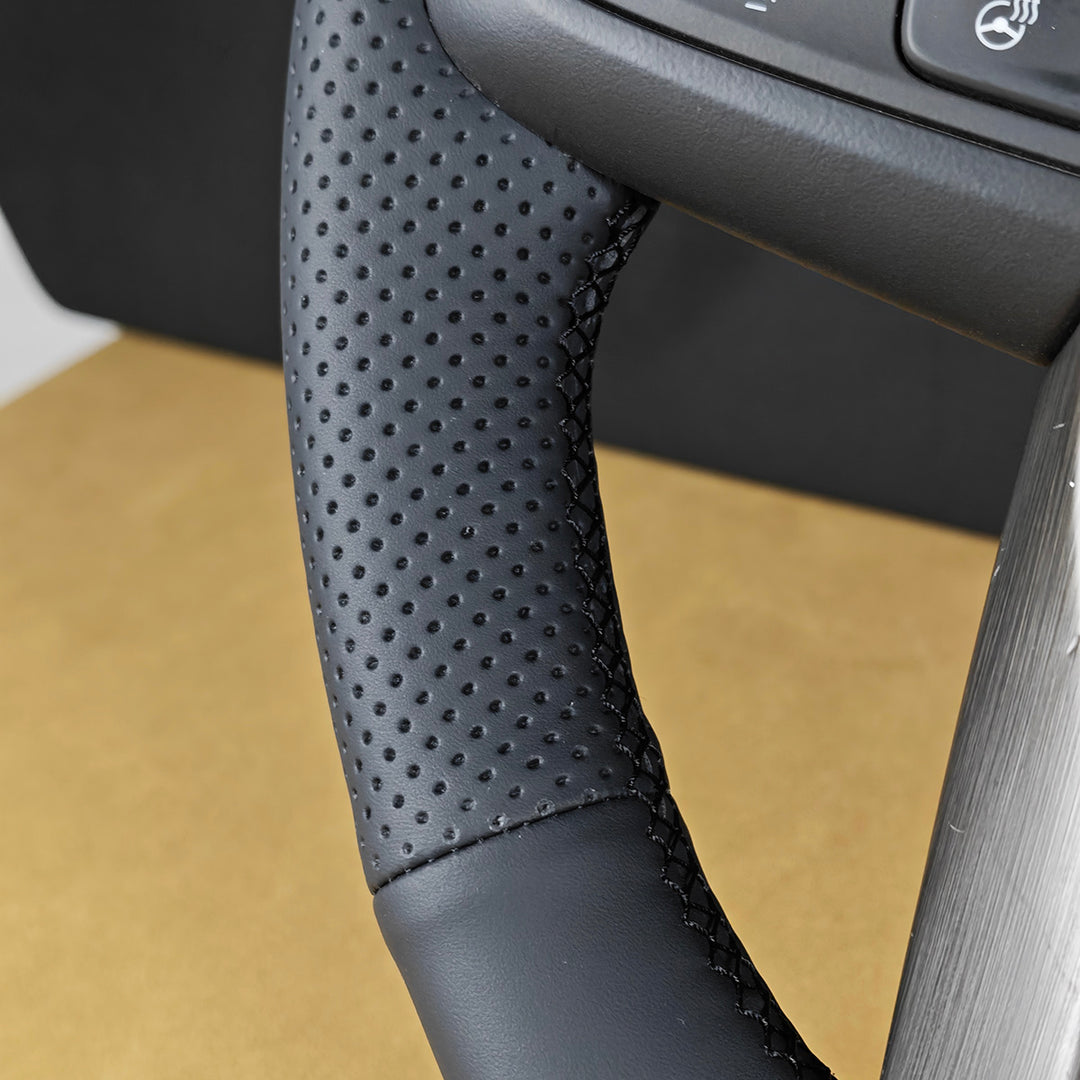 USA Warehouse Steering Wheel Cover for GMC Sierra 1500 2500 3500 Yukon XL 2019-2024